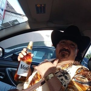 Meet your Posher, Reyes